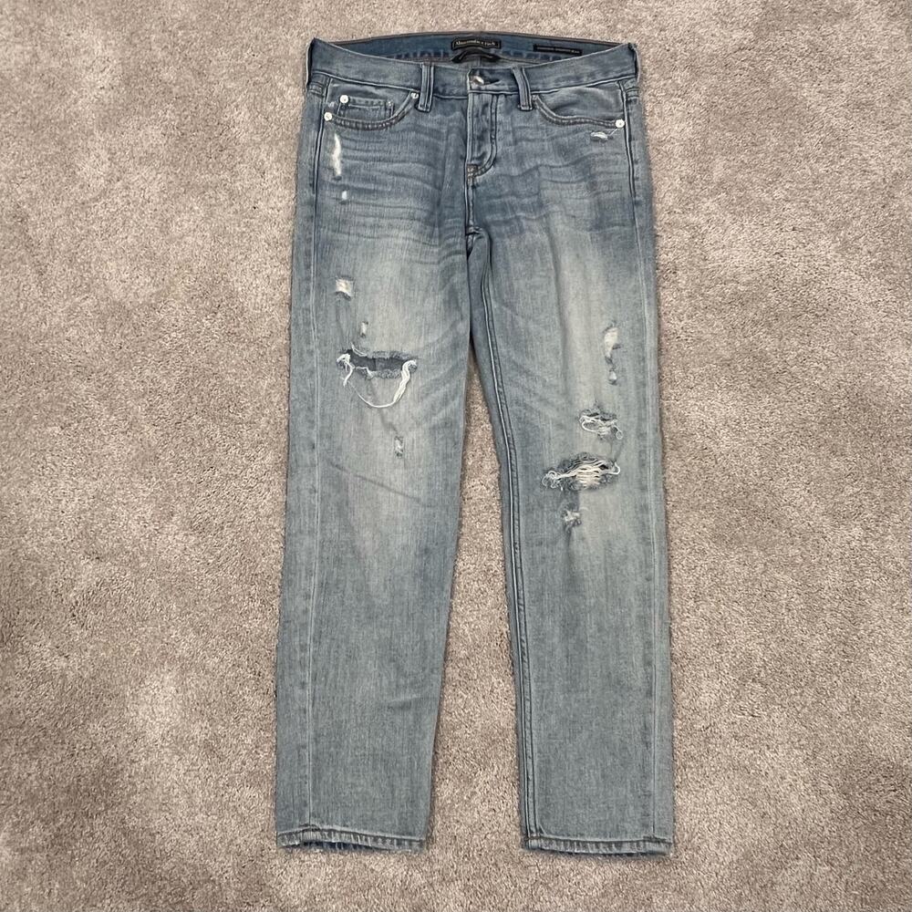 Abercrombie and Fitch Women's Boyfriend Straight Distressed Light Jean‎ Size 25R